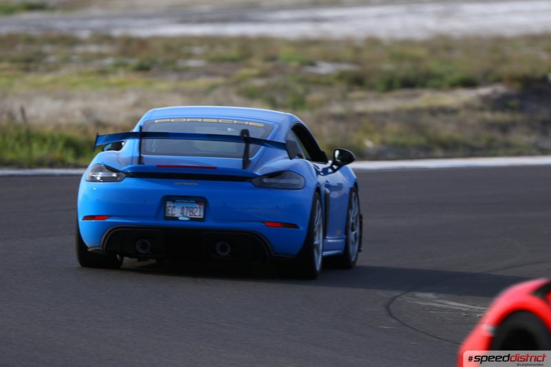 Porsche Cayman GT4 RS