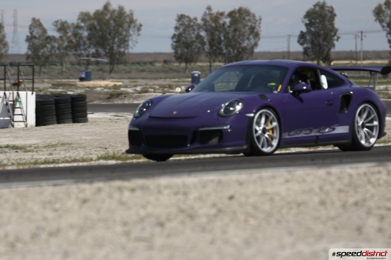 Porsche 911 GT3 RS purple