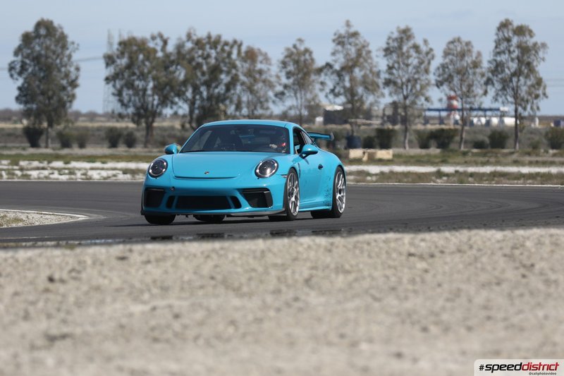 Porsche 911 GT3 RS blue
