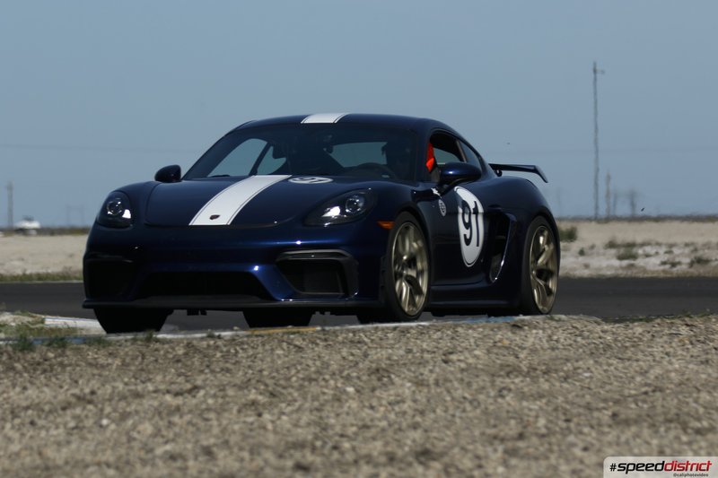 Porsche Cayman GT4