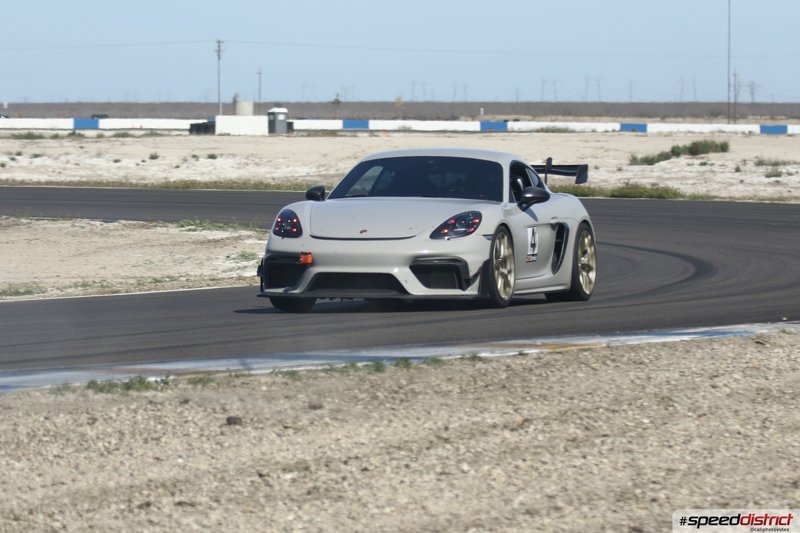 Porsche Cayman GT4