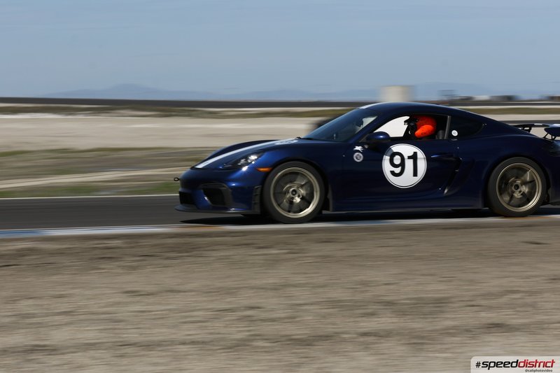 Porsche Cayman GT4