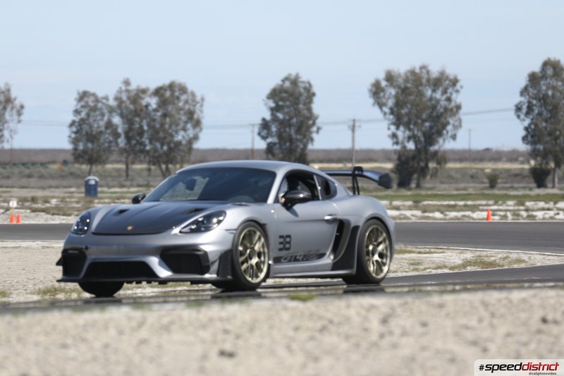 Porsche Cayman GT4