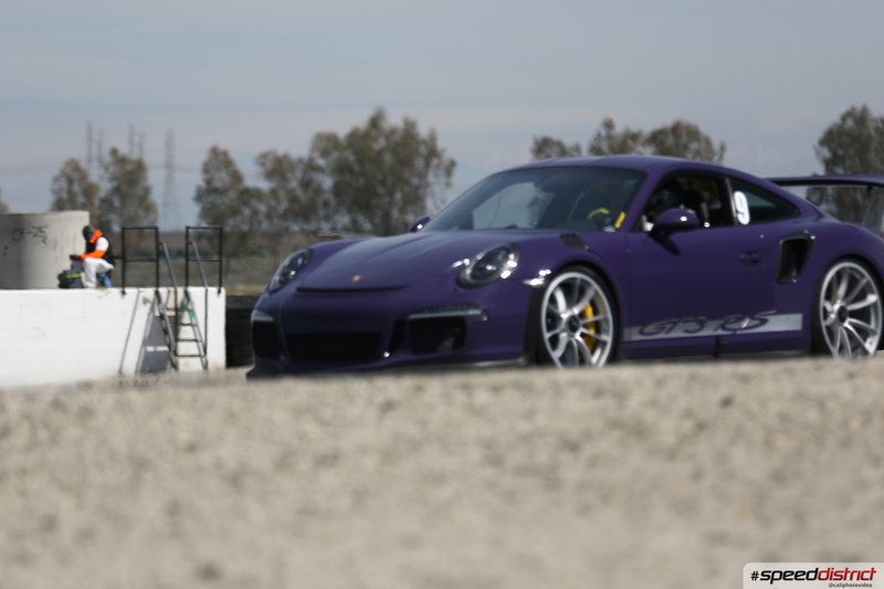 Porsche 911 GT3 RS purple