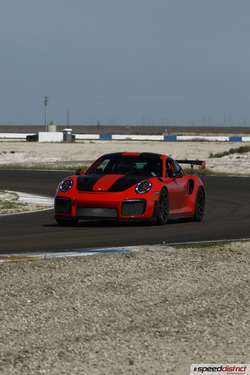 Porsche 911 GT2 RS