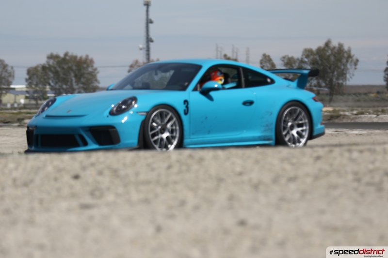 Porsche 911 GT3 RS blue
