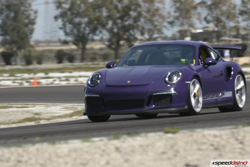 Porsche 911 GT3 RS purple