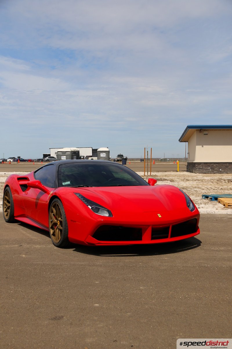 Ferrari 488