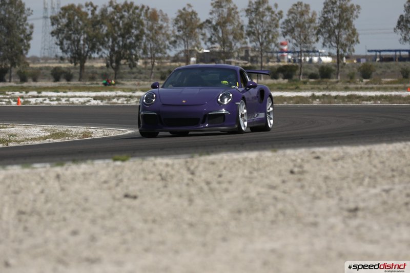 Porsche 911 GT3 RS purple
