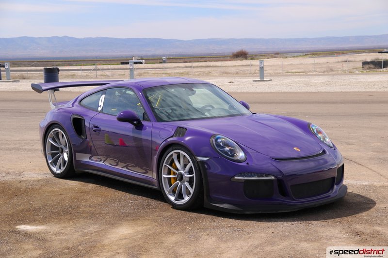 Porsche 911 GT3 RS purple