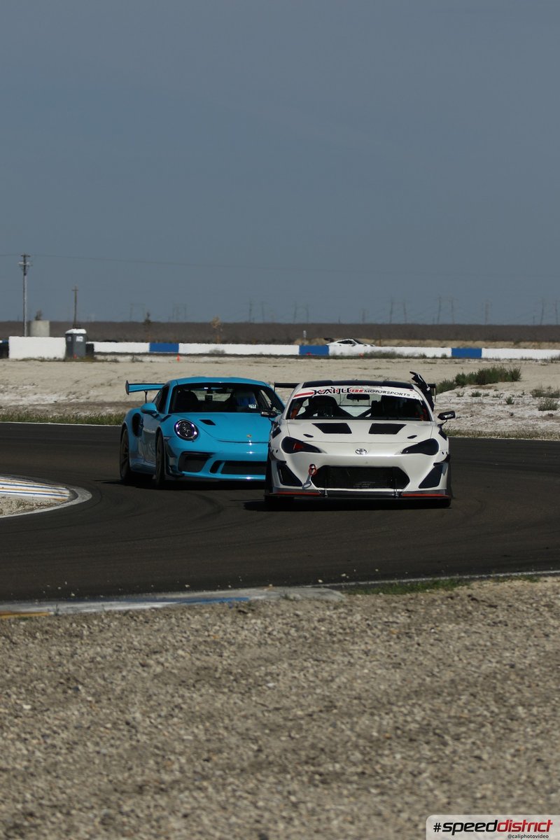 Porsche 911 GT3 RS blue