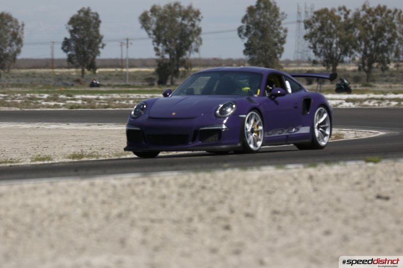 Porsche 911 GT3 RS purple