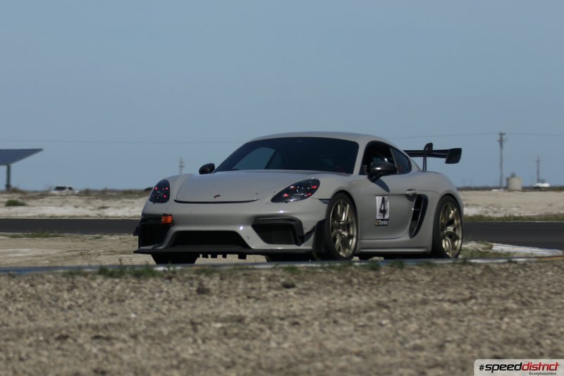 Porsche Cayman GT4