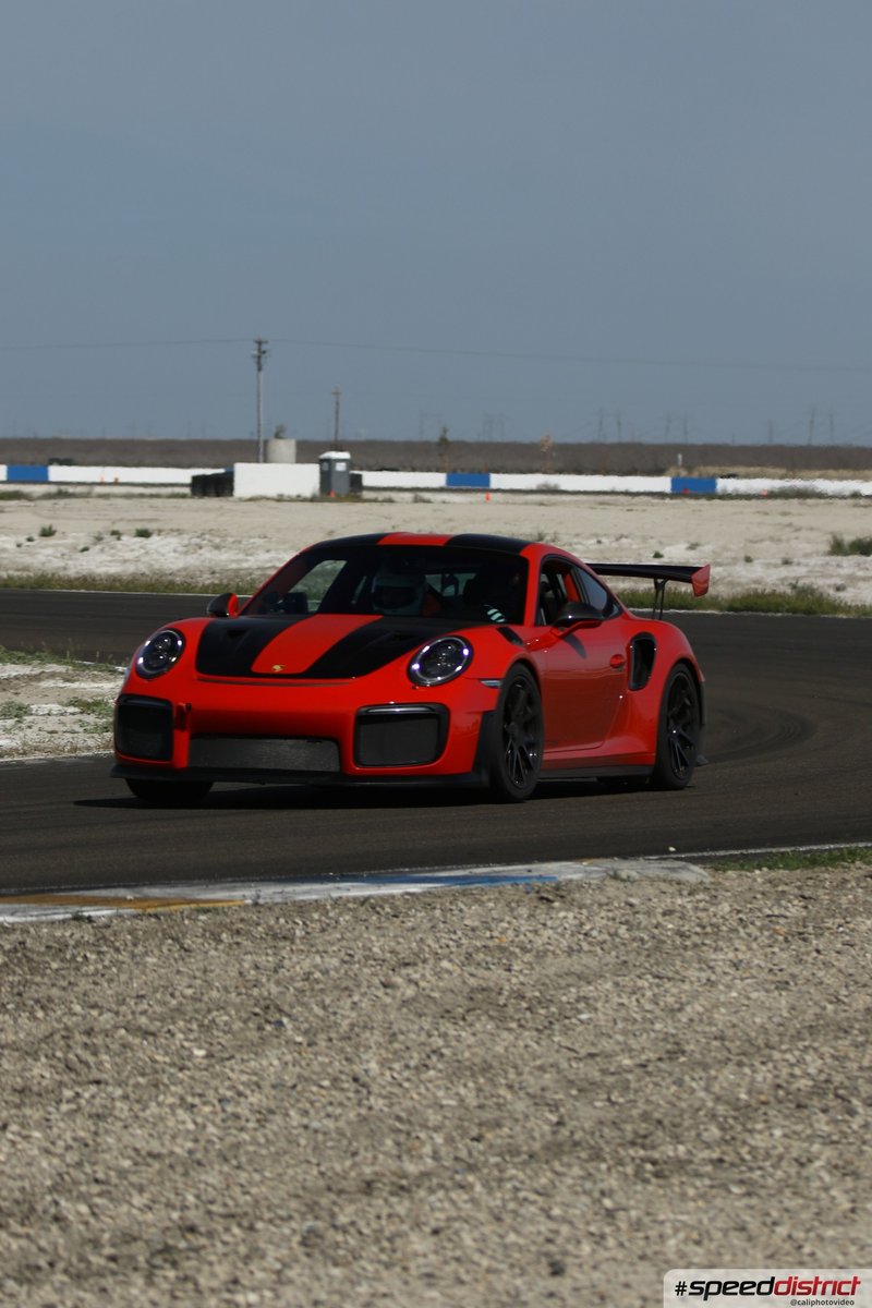 Porsche 911 GT2 RS