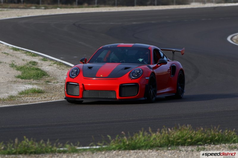 Porsche 911 GT2 RS
