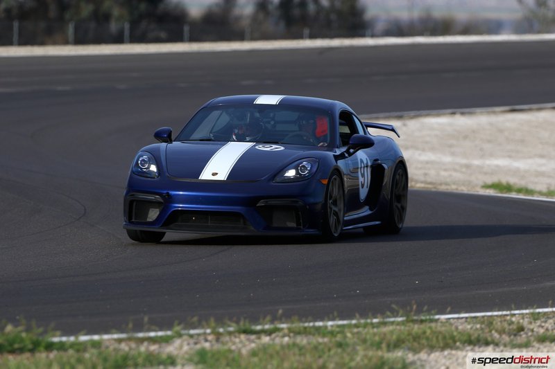 Porsche Cayman GT4
