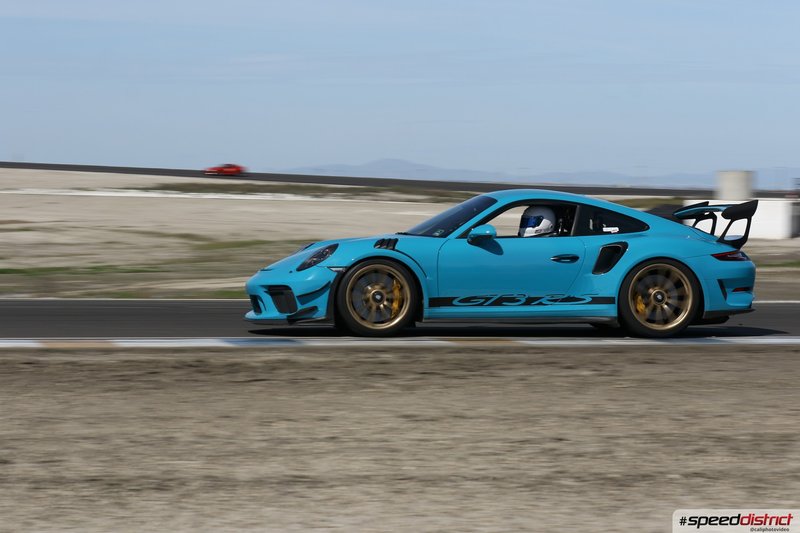 Porsche 911 GT3 RS blue