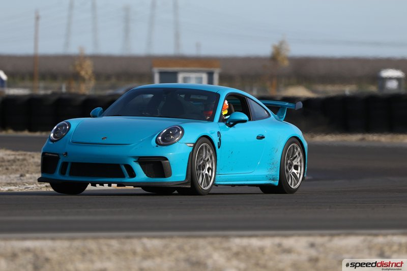 Porsche 911 GT3 RS blue