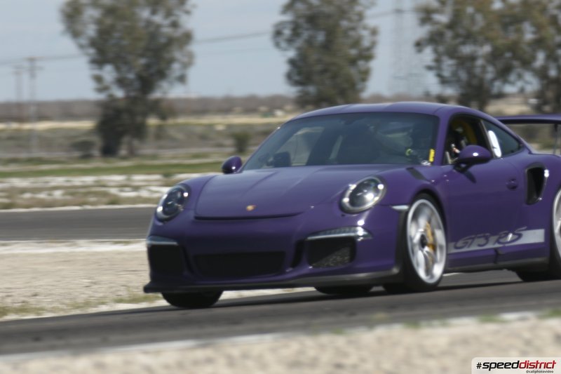 Porsche 911 GT3 RS purple