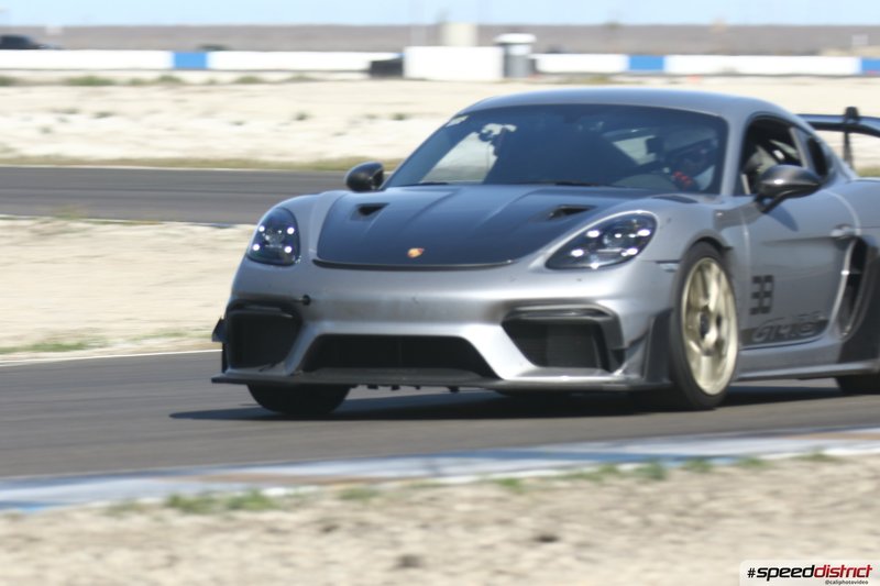 Porsche Cayman GT4