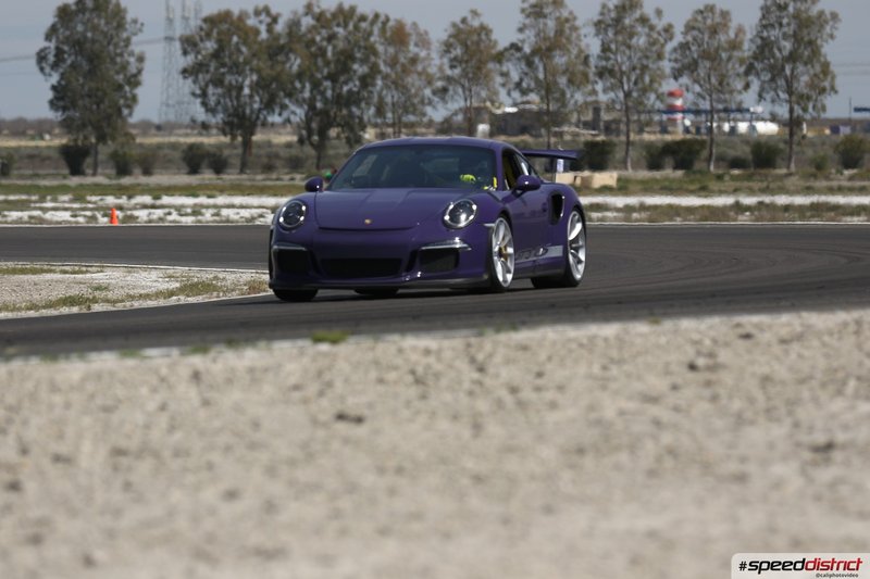 Porsche 911 GT3 RS purple