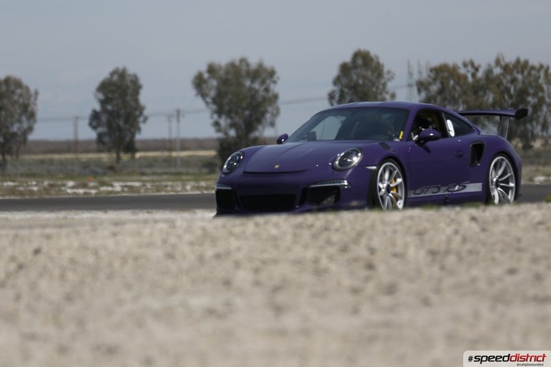 Porsche 911 GT3 RS purple