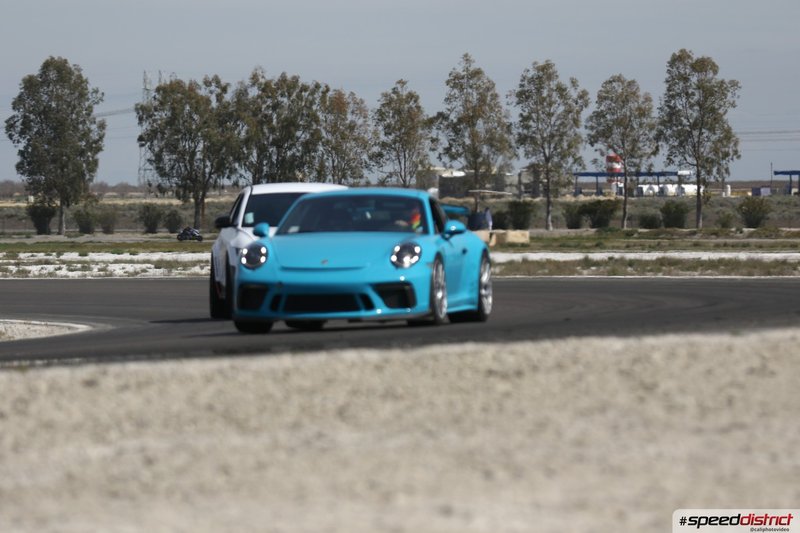 Porsche 911 GT3 RS blue