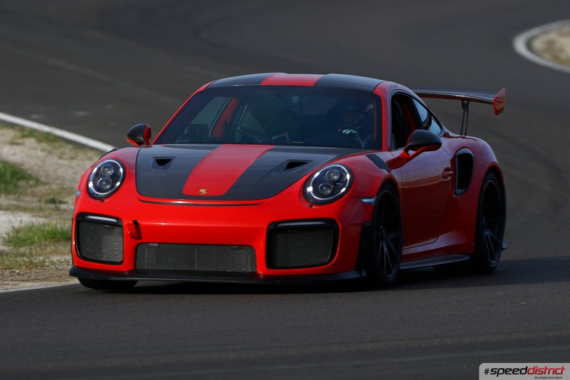 Porsche 911 GT2 RS