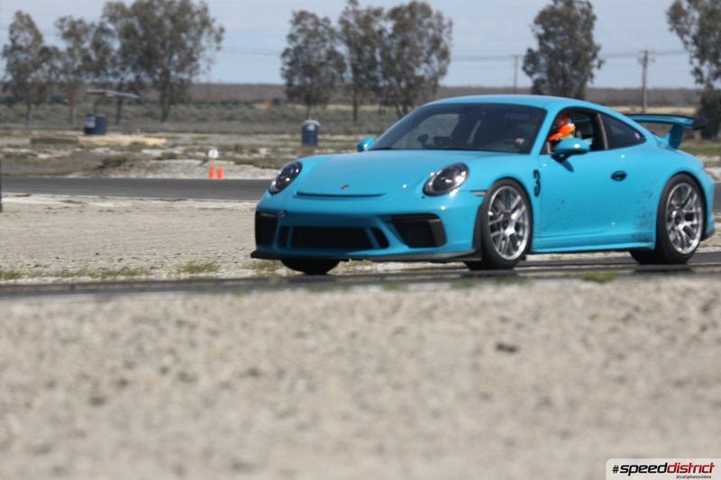 Porsche 911 GT3 RS blue