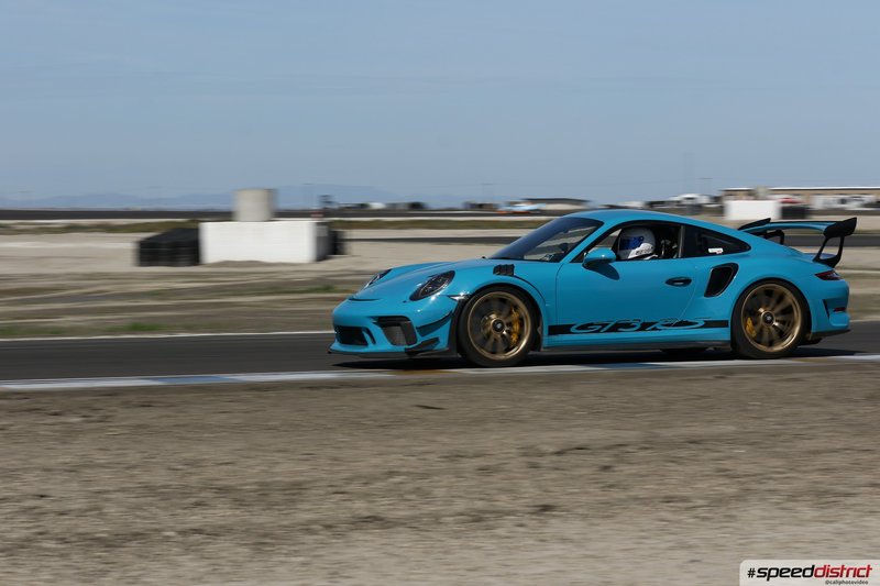 Porsche 911 GT3 RS blue