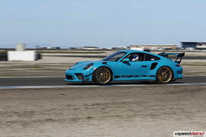 Porsche 911 GT3 RS blue