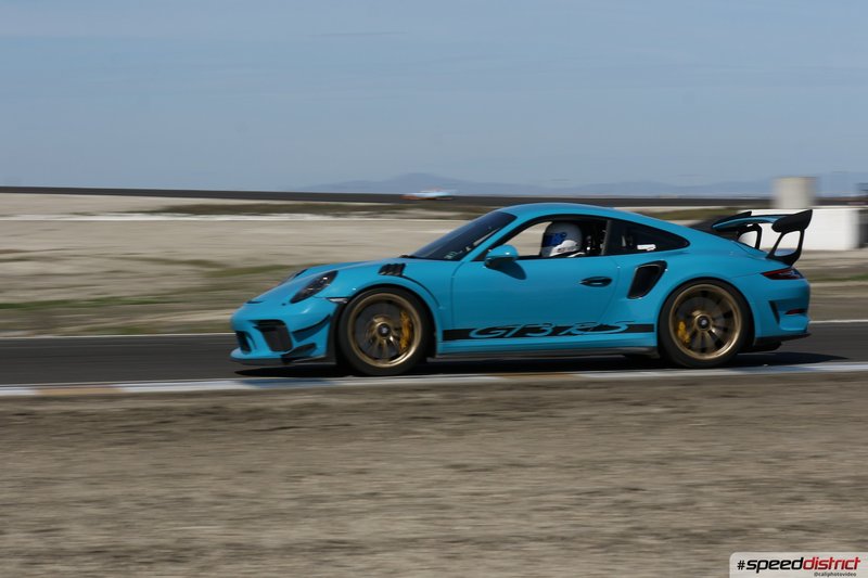 Porsche 911 GT3 RS blue