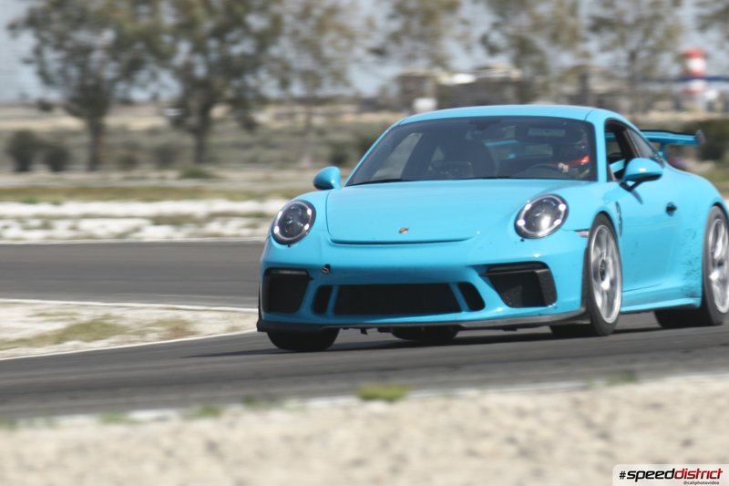 Porsche 911 GT3 RS blue