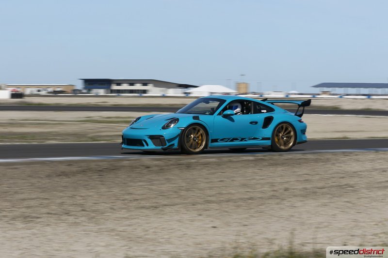 Porsche 911 GT3 RS blue