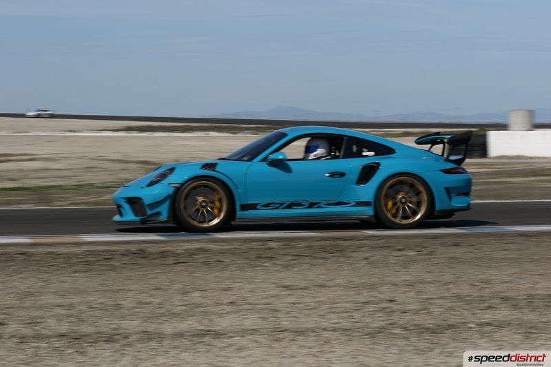 Porsche 911 GT3 RS blue