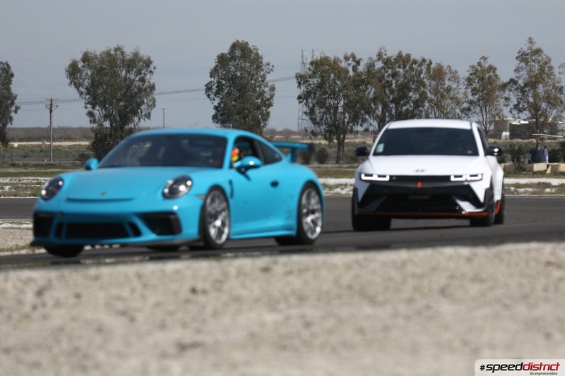 Porsche 911 GT3 RS blue