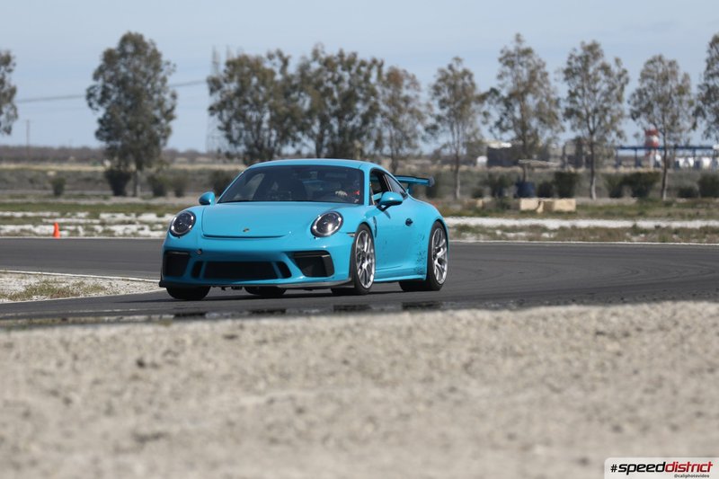 Porsche 911 GT3 RS blue
