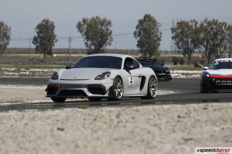 Porsche Cayman GT4