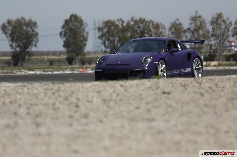 Porsche 911 GT3 RS purple