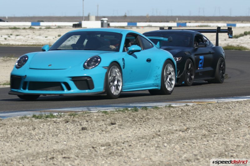 Porsche 911 GT3 RS blue