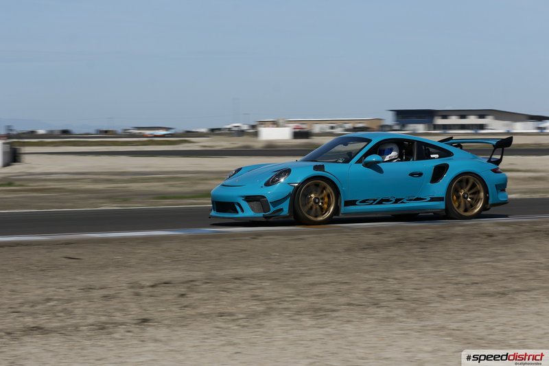 Porsche 911 GT3 RS blue