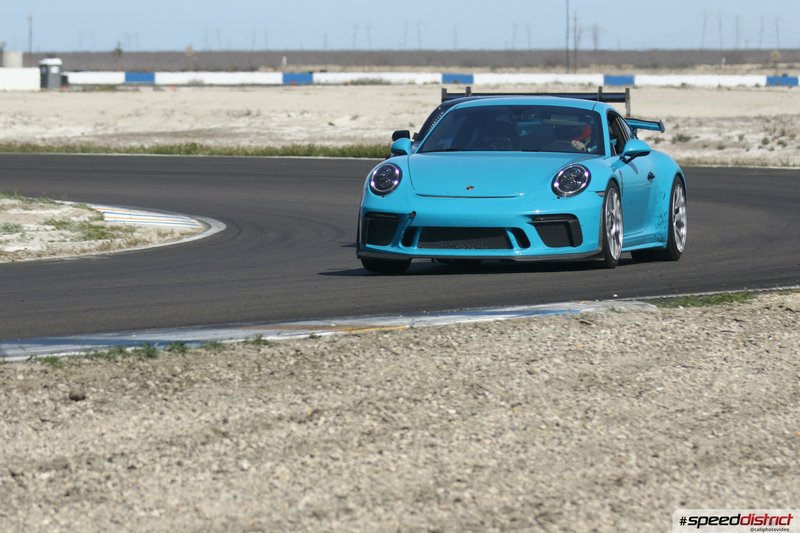 Porsche 911 GT3 RS blue