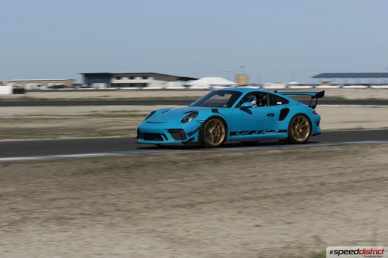 Porsche 911 GT3 RS blue