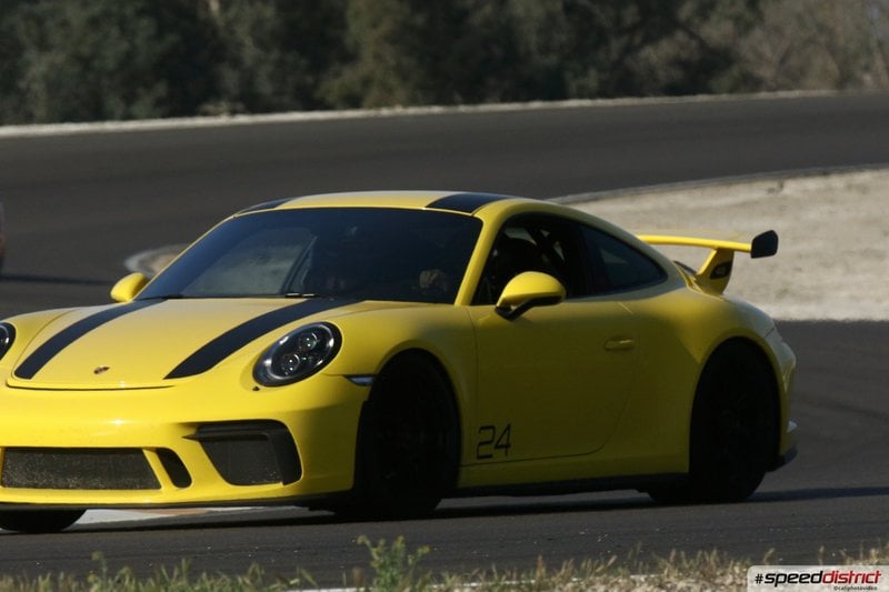 Porsche 911 GT3 yellow