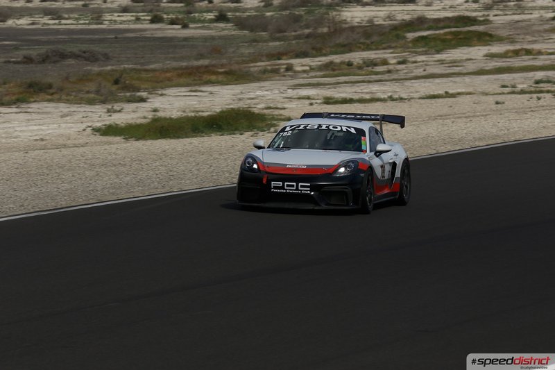 Porsche Cayman GT4 white