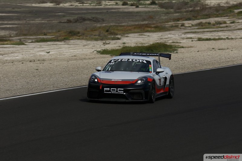 Porsche Cayman GT4 white