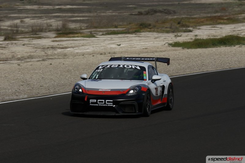 Porsche Cayman GT4 white