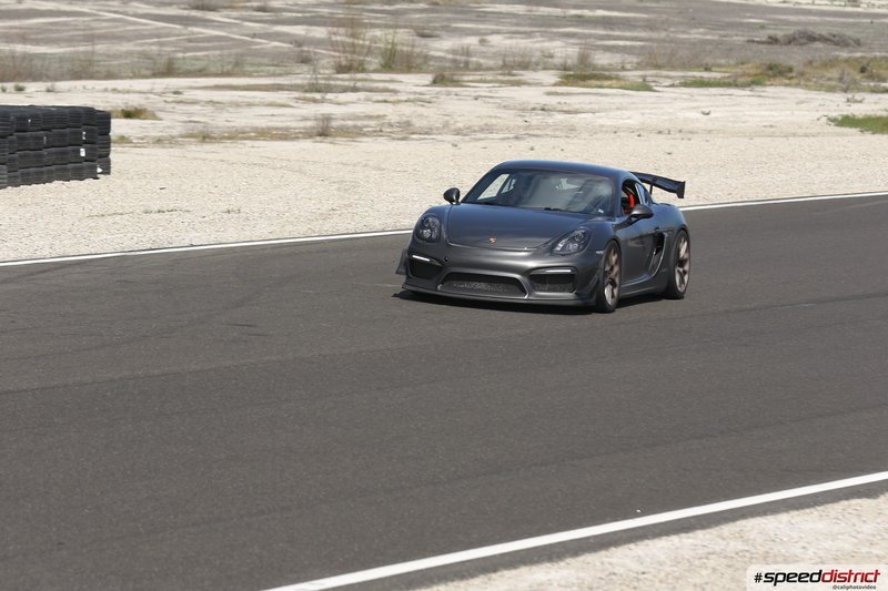 Porsche Cayman GT4 gray