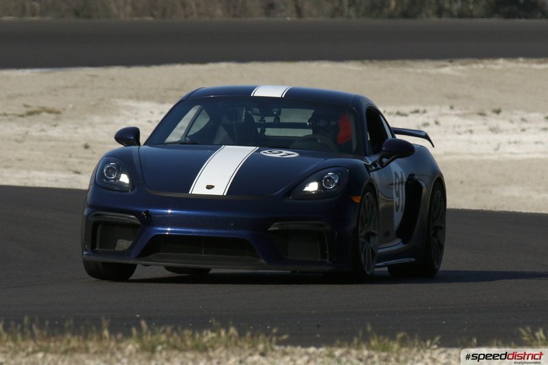 Porsche Cayman GT4 blue
