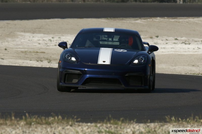 Porsche Cayman GT4 blue